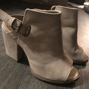 Tan Cupid heels